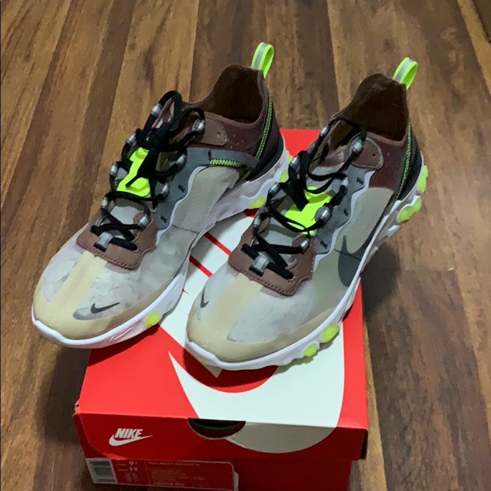 Nike men’s sneakers